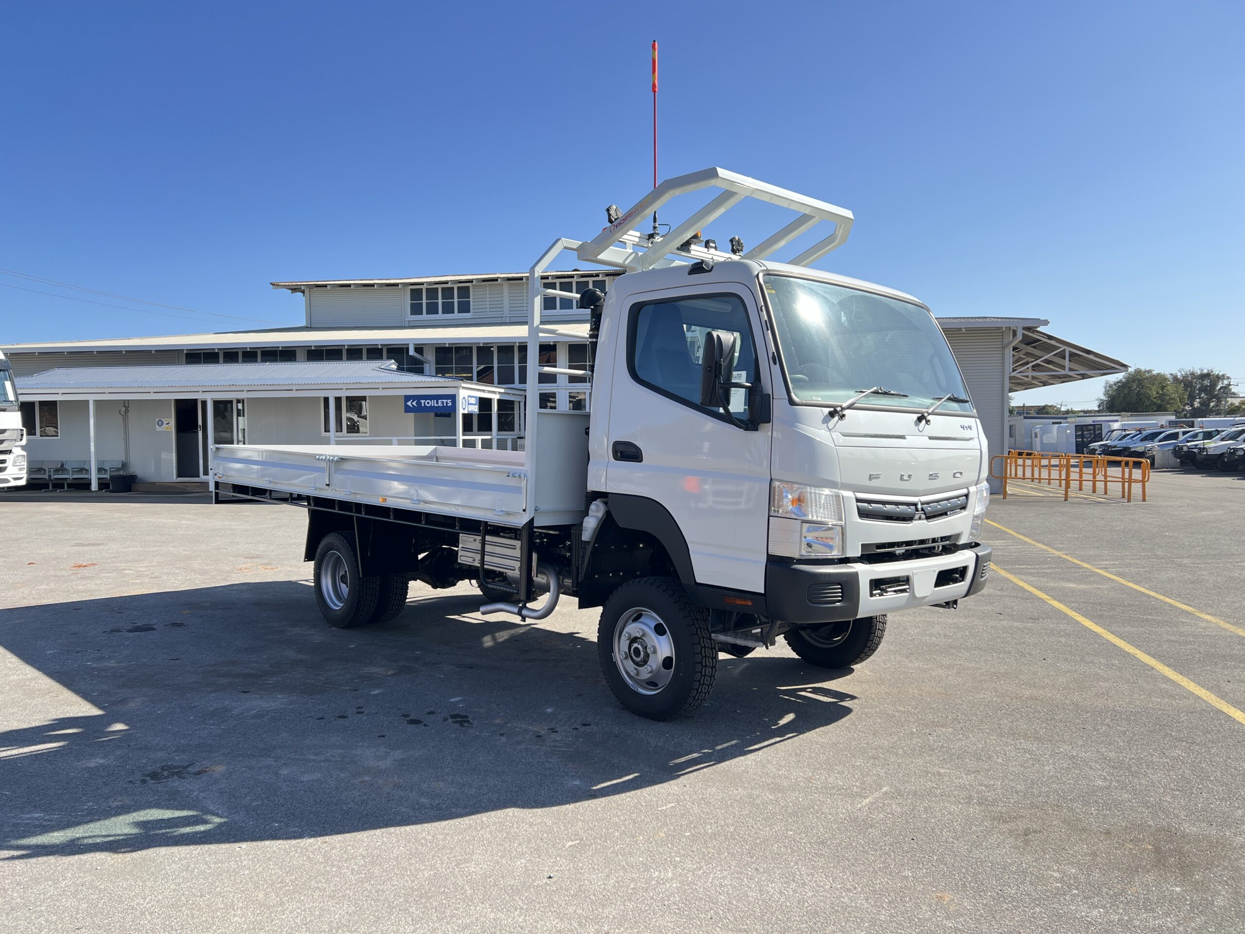 2023 MITSUBISHI FUSO FGB71ER6SFBC 4X4 5 SPEED TRAY TOP TRUCK WITH KEVREK CRANE