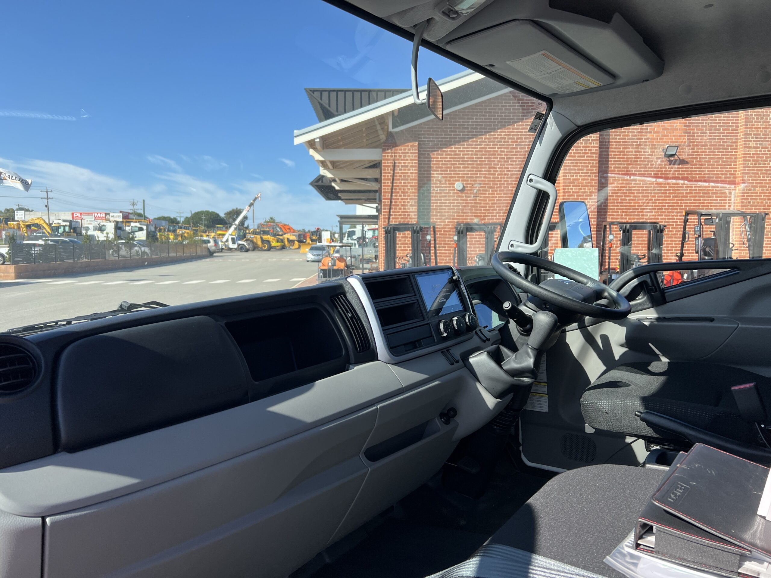 2023 MITSUBISHI FUSO FGB71ER6SFBC 4X4 5 SPEED TRAY TOP TRUCK WITH KEVREK CRANE