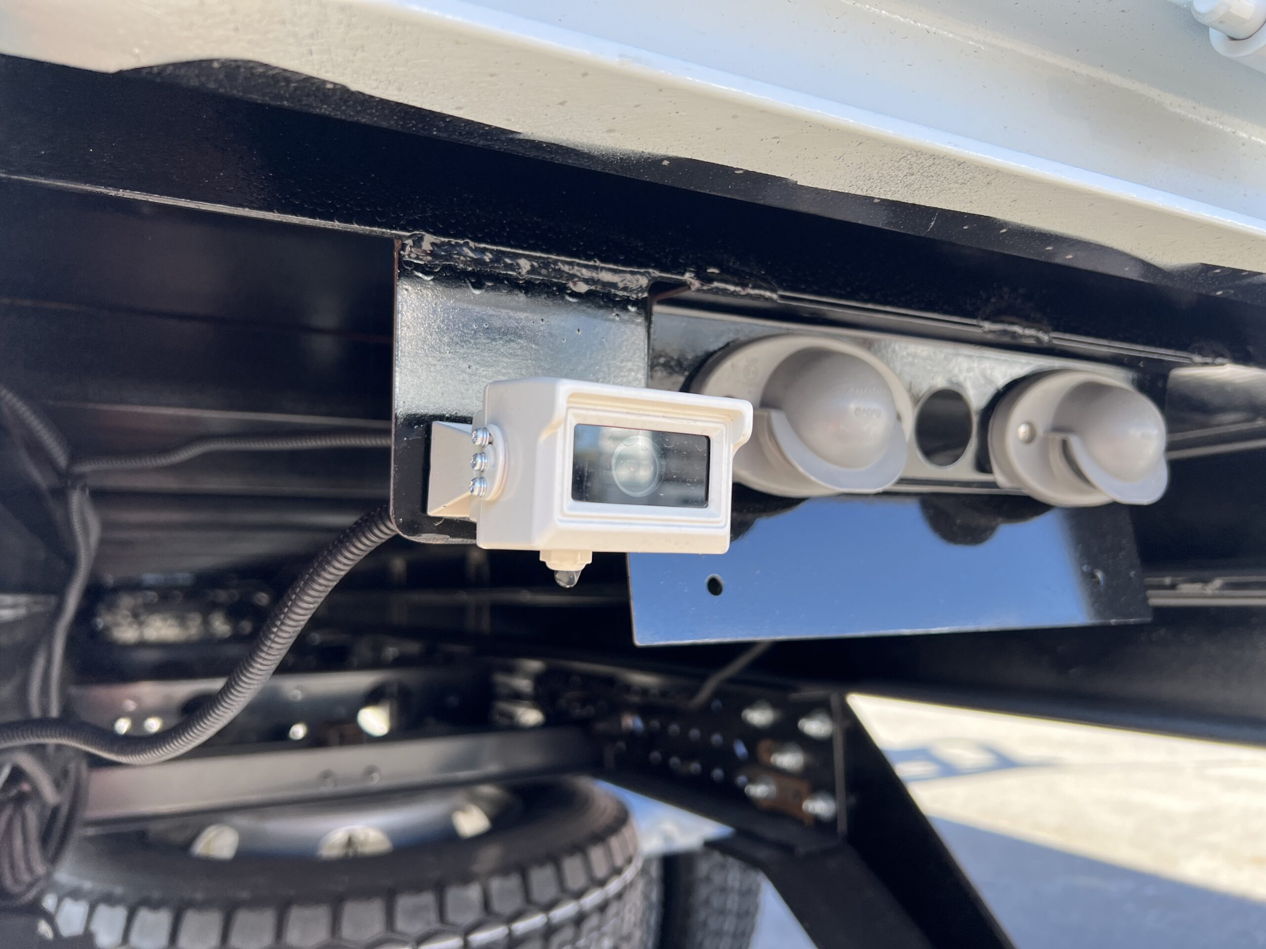 2023 MITSUBISHI FUSO FGB71ER6SFBC 4X4 5 SPEED TRAY TOP TRUCK WITH KEVREK CRANE