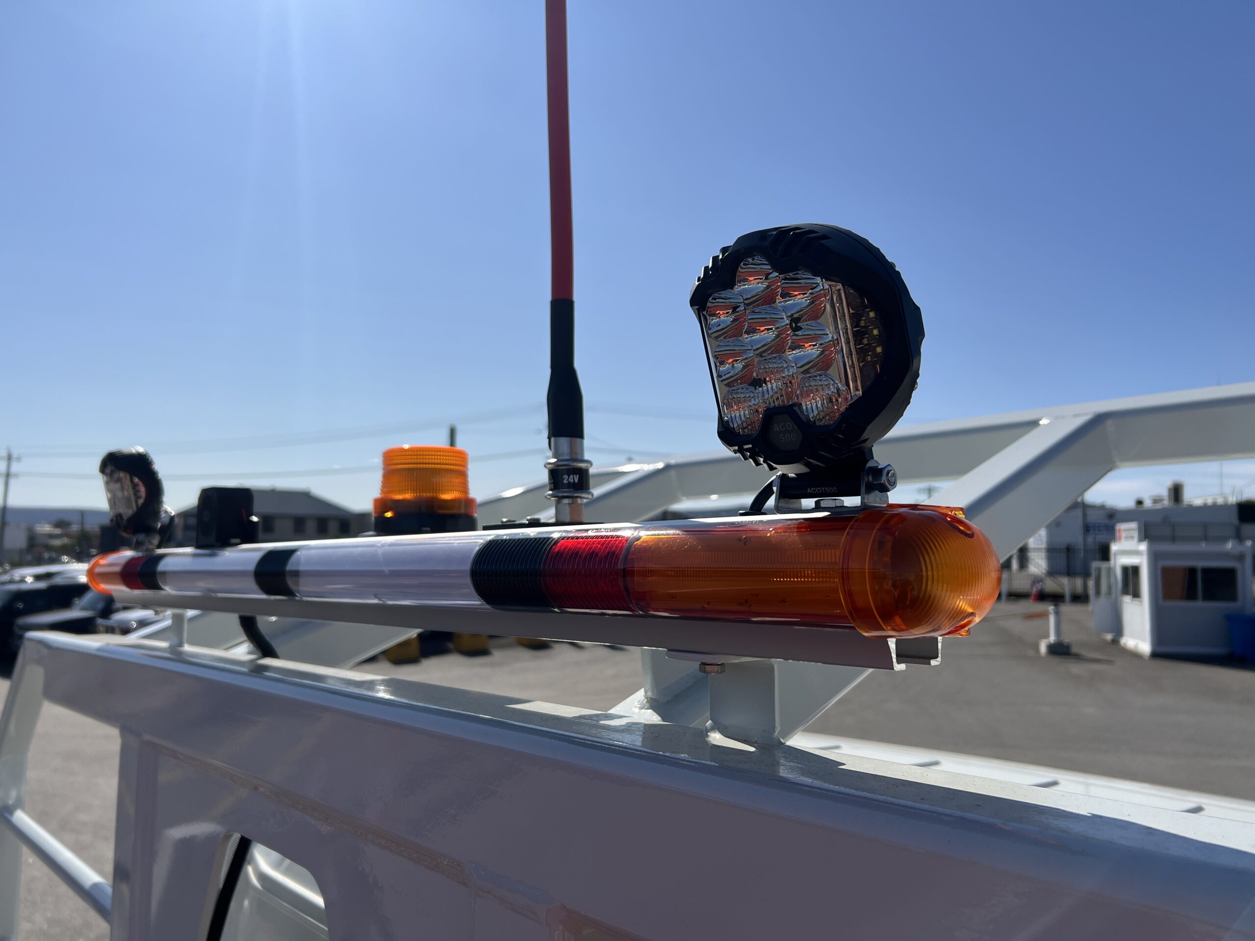 2023 MITSUBISHI FUSO FGB71ER6SFBC 4X4 5 SPEED TRAY TOP TRUCK WITH KEVREK CRANE