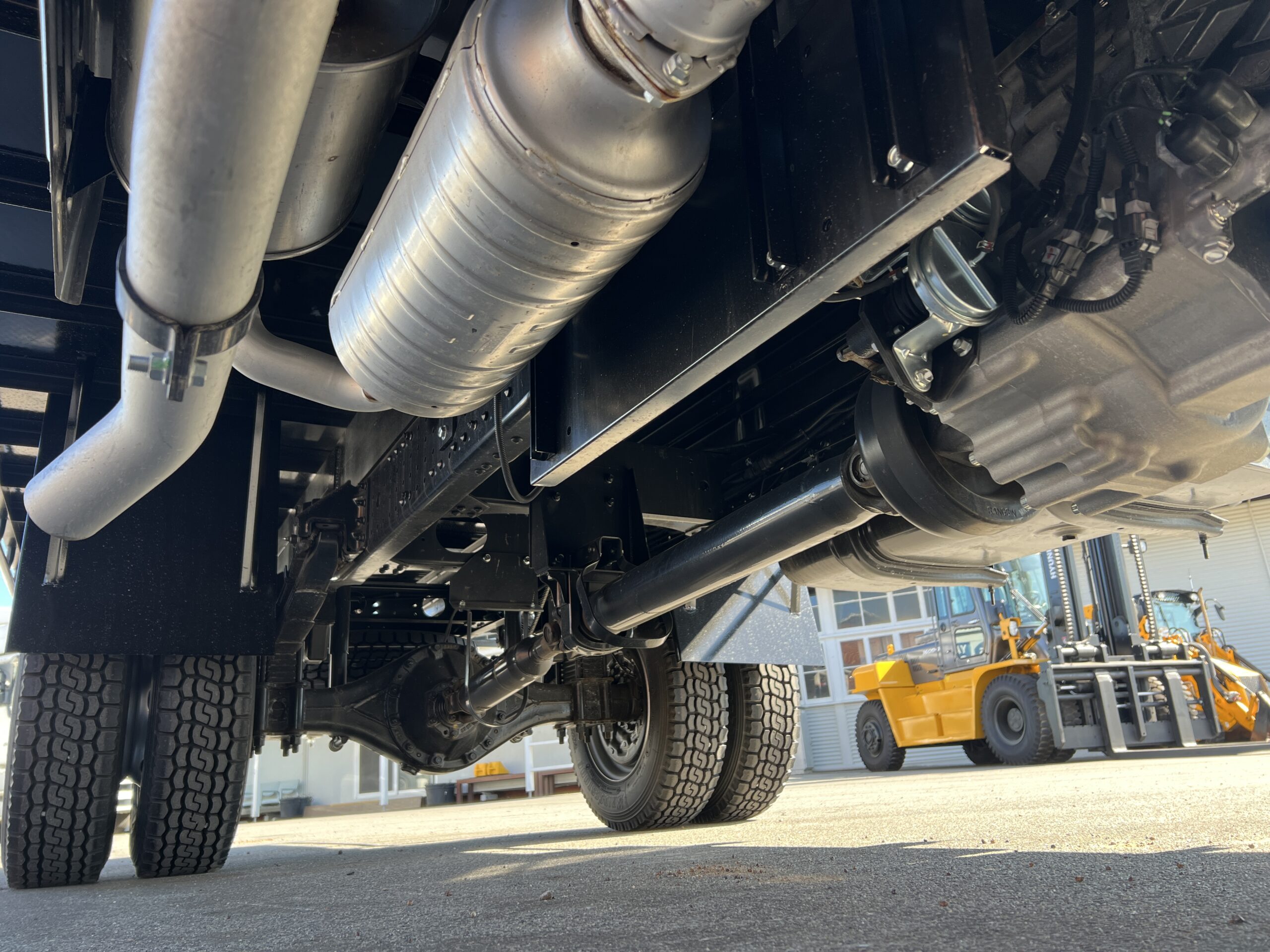 2023 MITSUBISHI FUSO FGB71ER6SFBC 4X4 5 SPEED TRAY TOP TRUCK WITH KEVREK CRANE