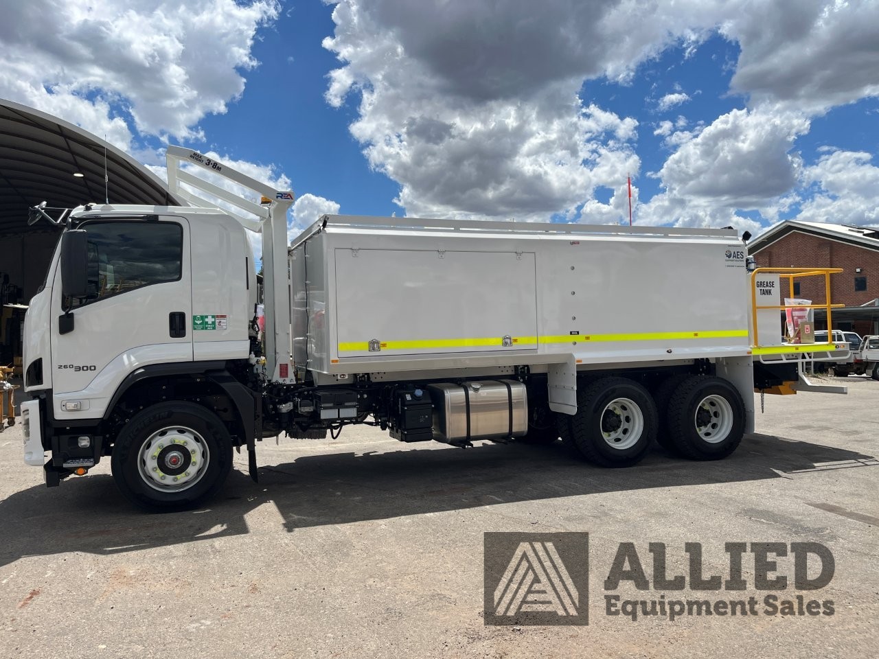2025 ISUZU FVZ260-300 6X4 (MLWB) SERVICE TRUCK C/W AES 7000 SERVICE MODULE