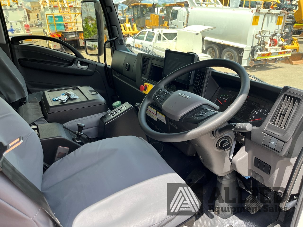 2025 ISUZU FVZ260-300 6X4 (MLWB) SERVICE TRUCK C/W AES 7000 SERVICE MODULE