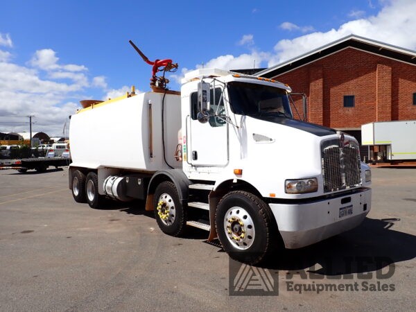 2013 KENWORTH T359 8x4 WATER CART