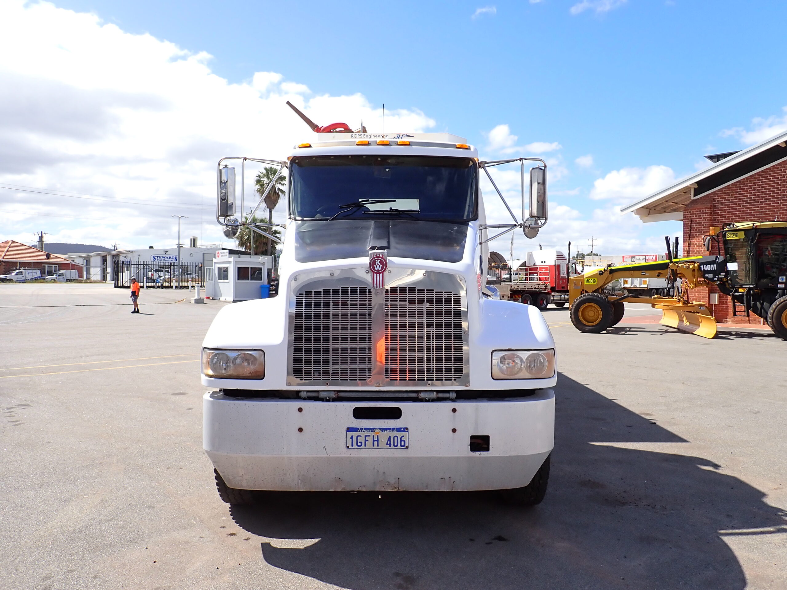 2013 KENWORTH T359 8×4 WATER CART