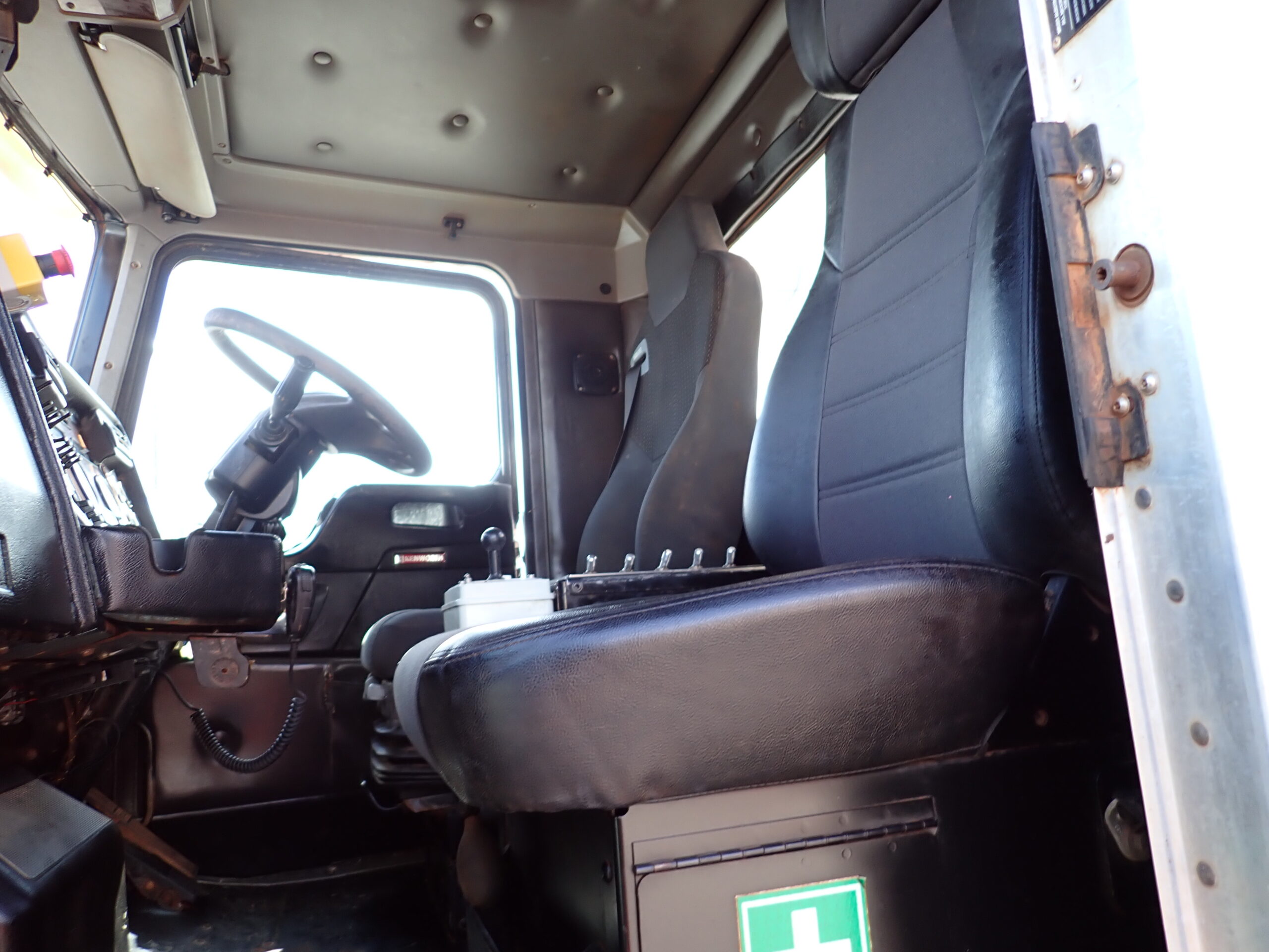 2013 KENWORTH T359 8×4 WATER CART