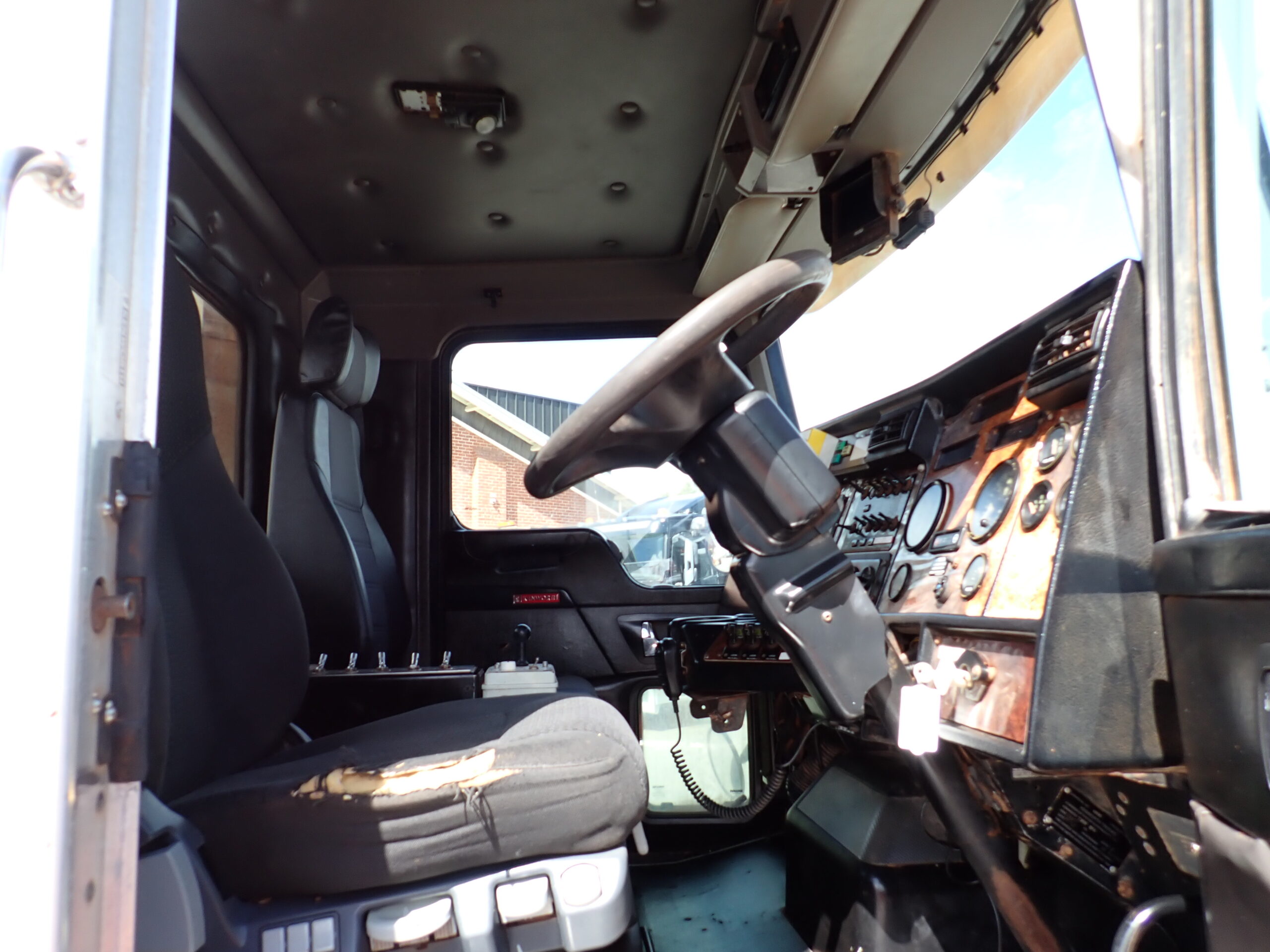 2013 KENWORTH T359 8×4 WATER CART