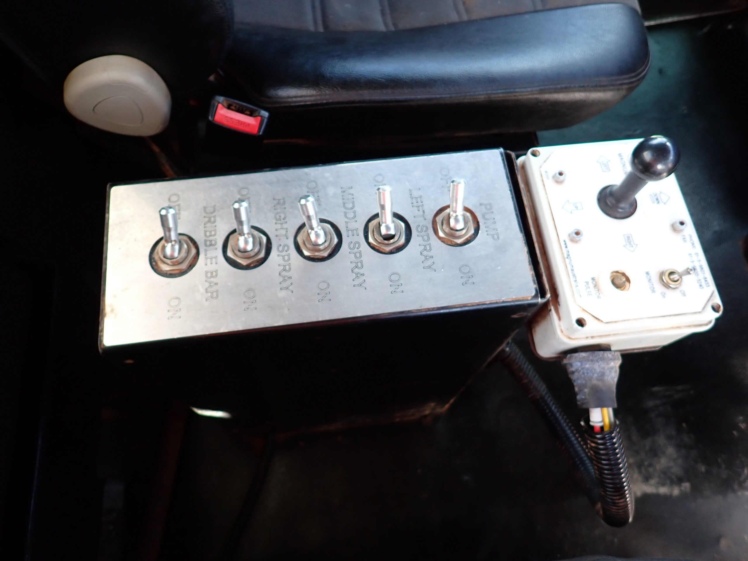 2013 KENWORTH T359 8×4 WATER CART