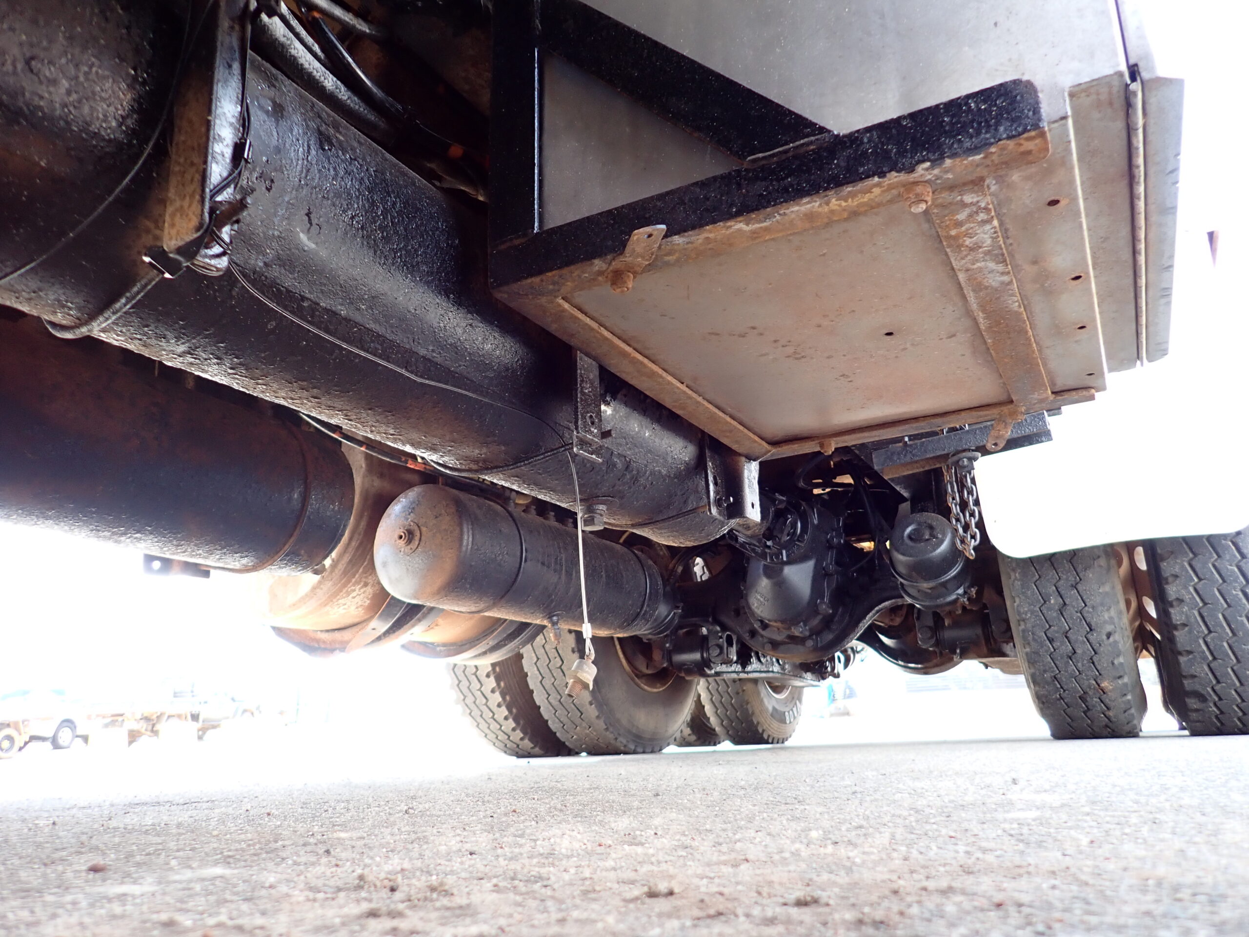 2013 KENWORTH T359 8×4 WATER CART