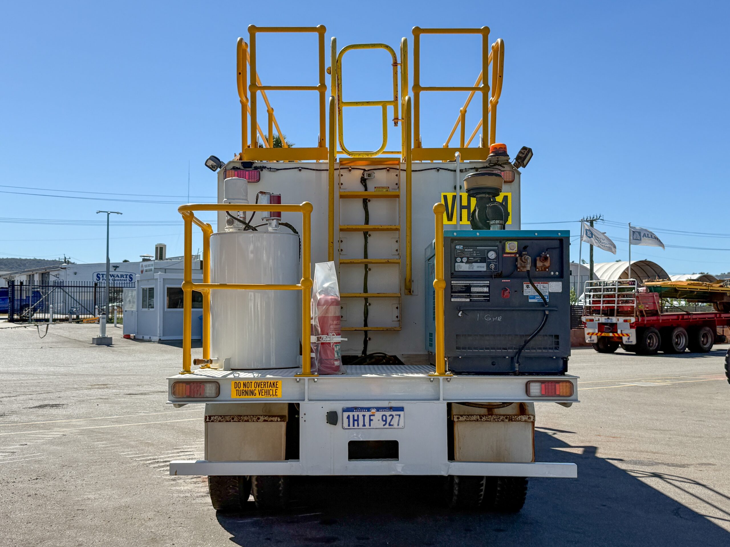 2010 HINO FM1J 6X4 SERVICE TRUCK
