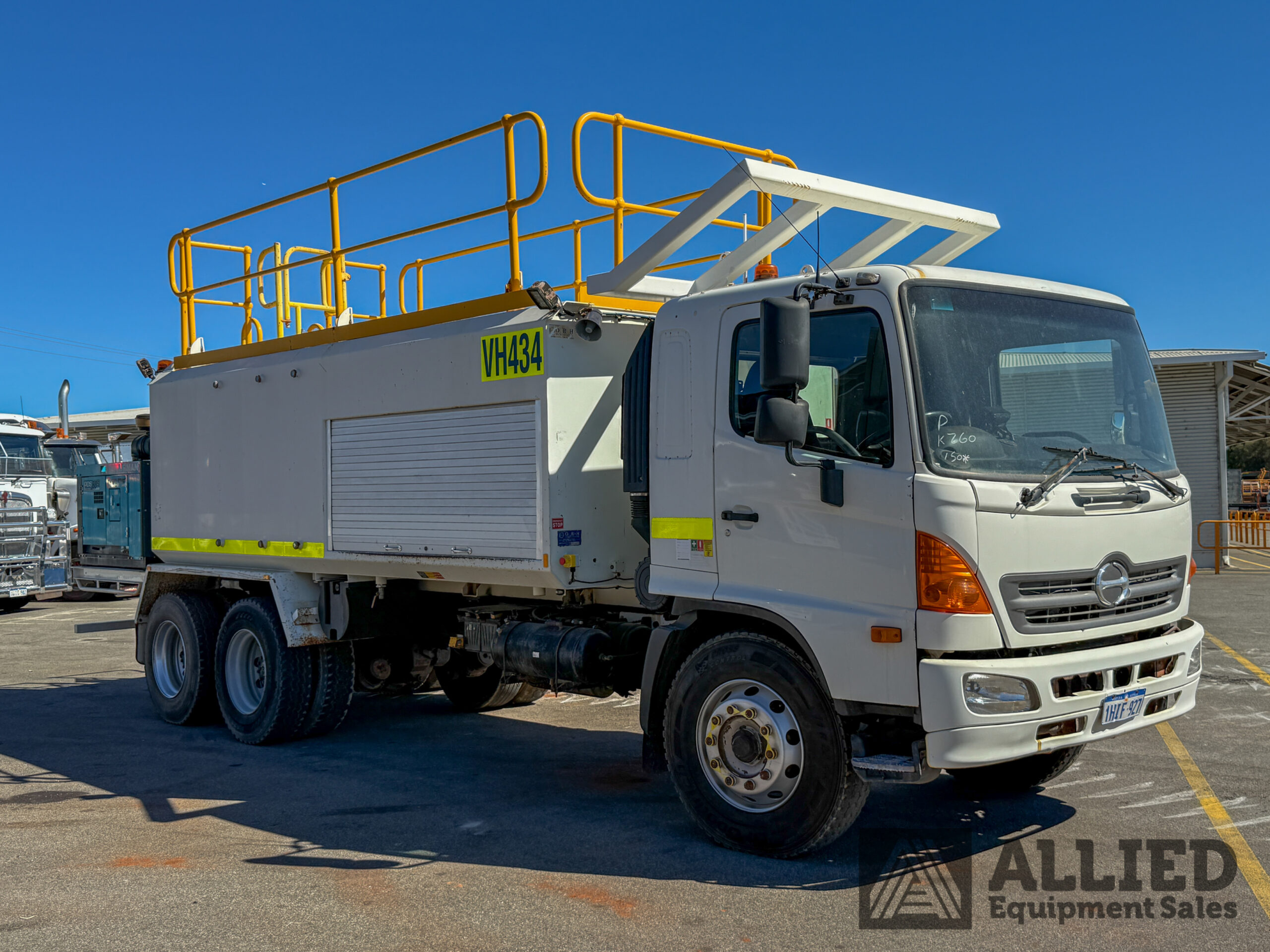 2010 HINO FM1J 6X4 SERVICE TRUCK