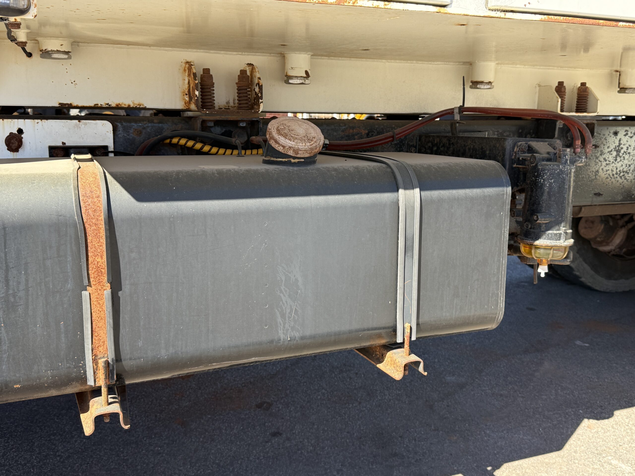 2010 HINO FM1J 6X4 SERVICE TRUCK