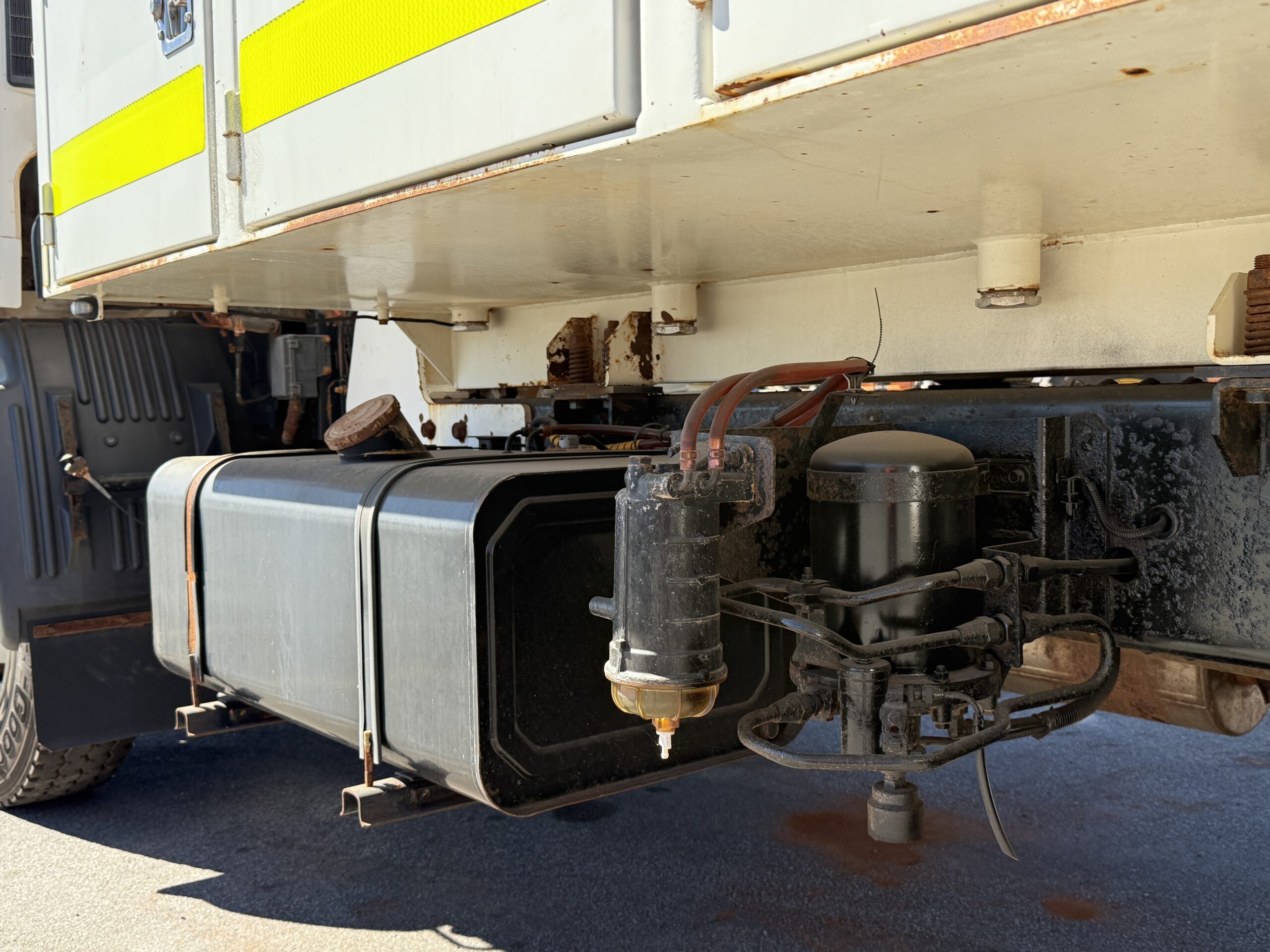 2010 HINO FM1J 6X4 SERVICE TRUCK