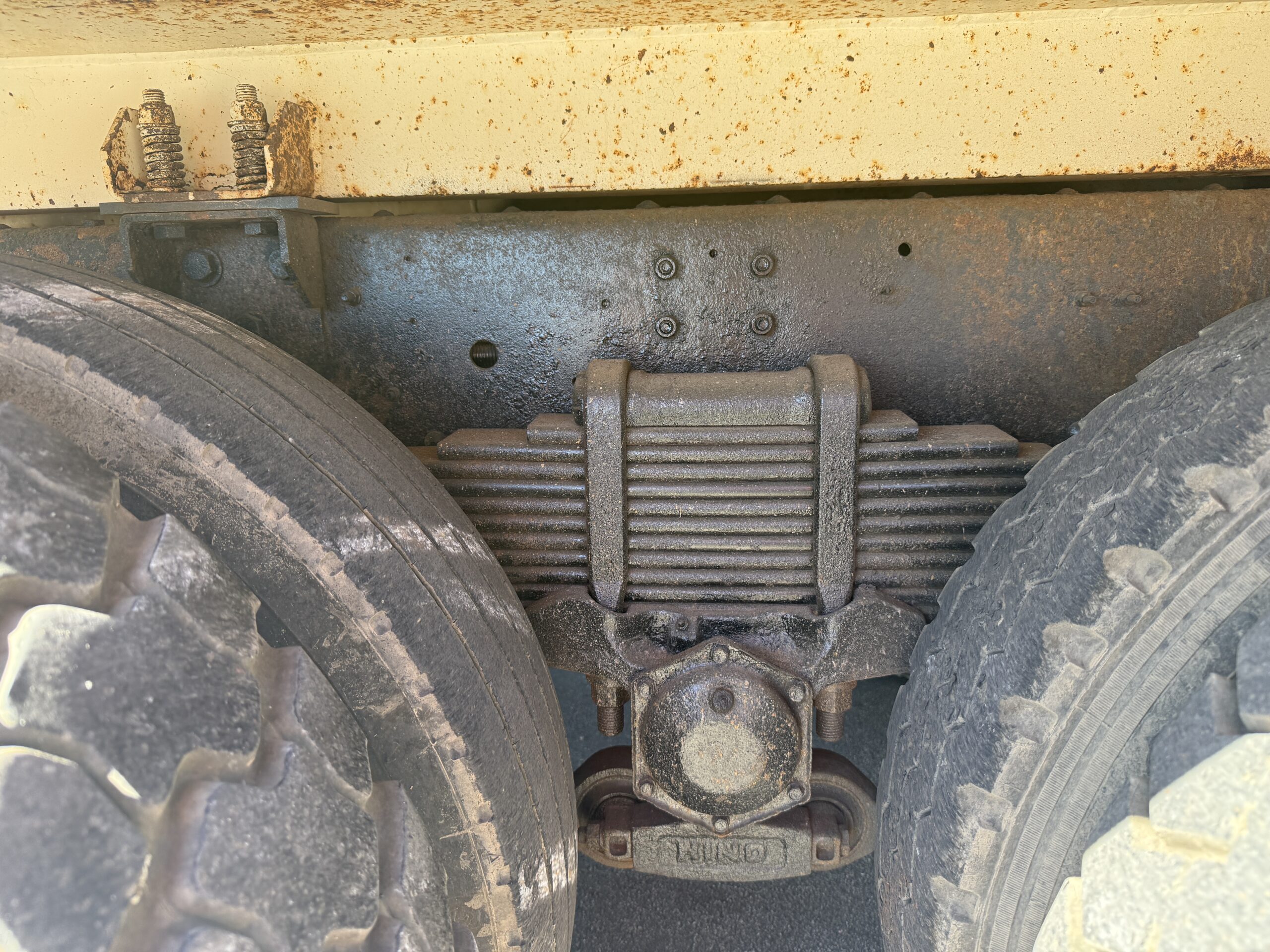 2010 HINO FM1J 6X4 SERVICE TRUCK