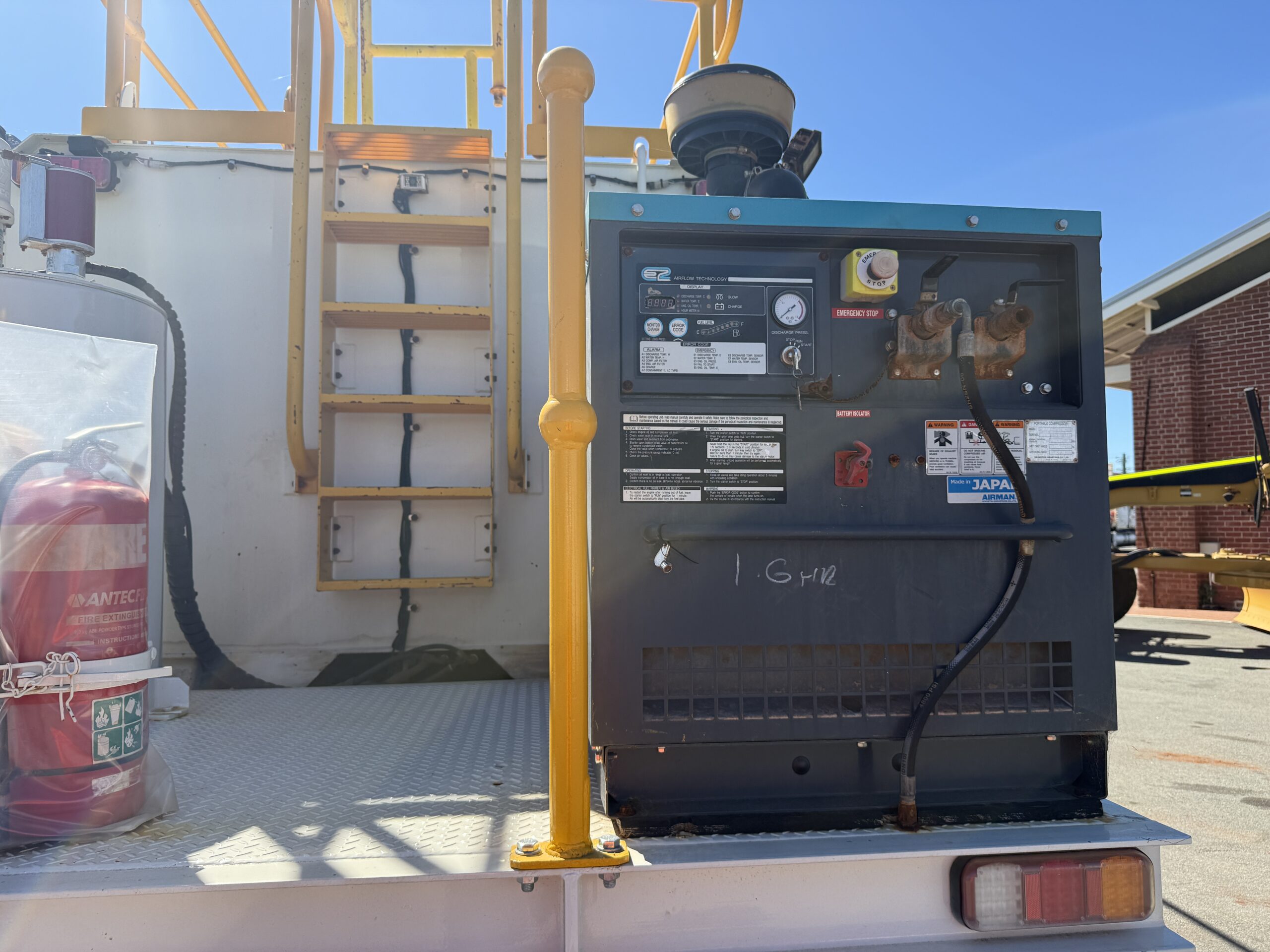 2010 HINO FM1J 6X4 SERVICE TRUCK