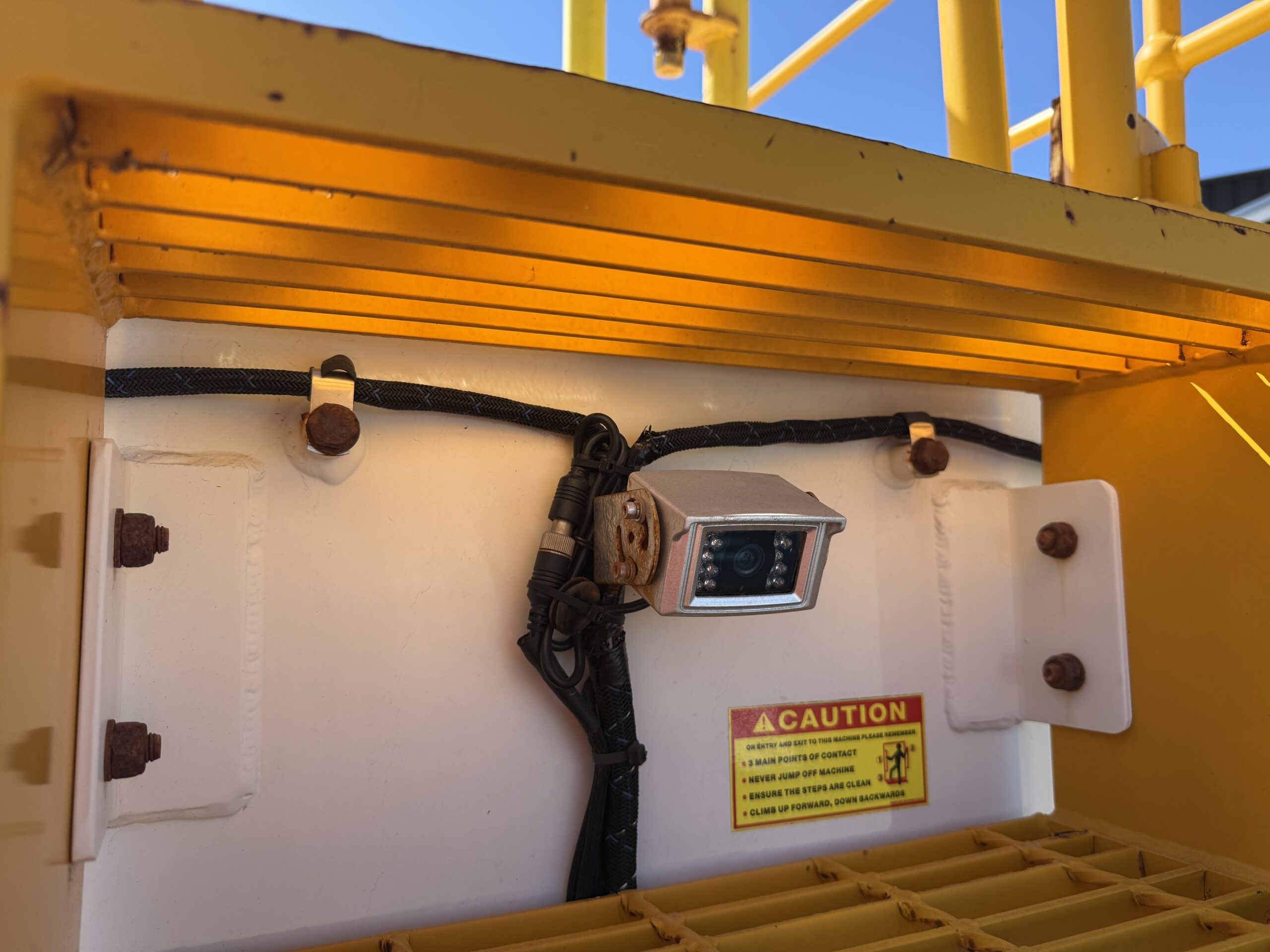 2010 HINO FM1J 6X4 SERVICE TRUCK