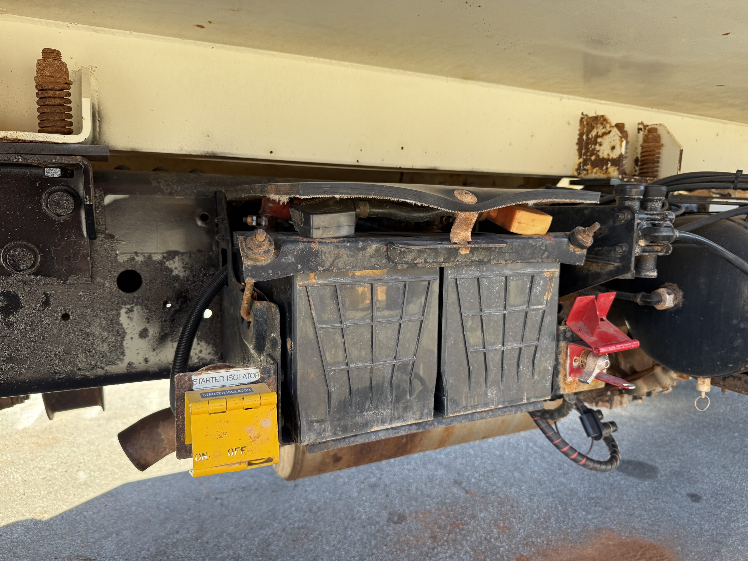 2010 HINO FM1J 6X4 SERVICE TRUCK