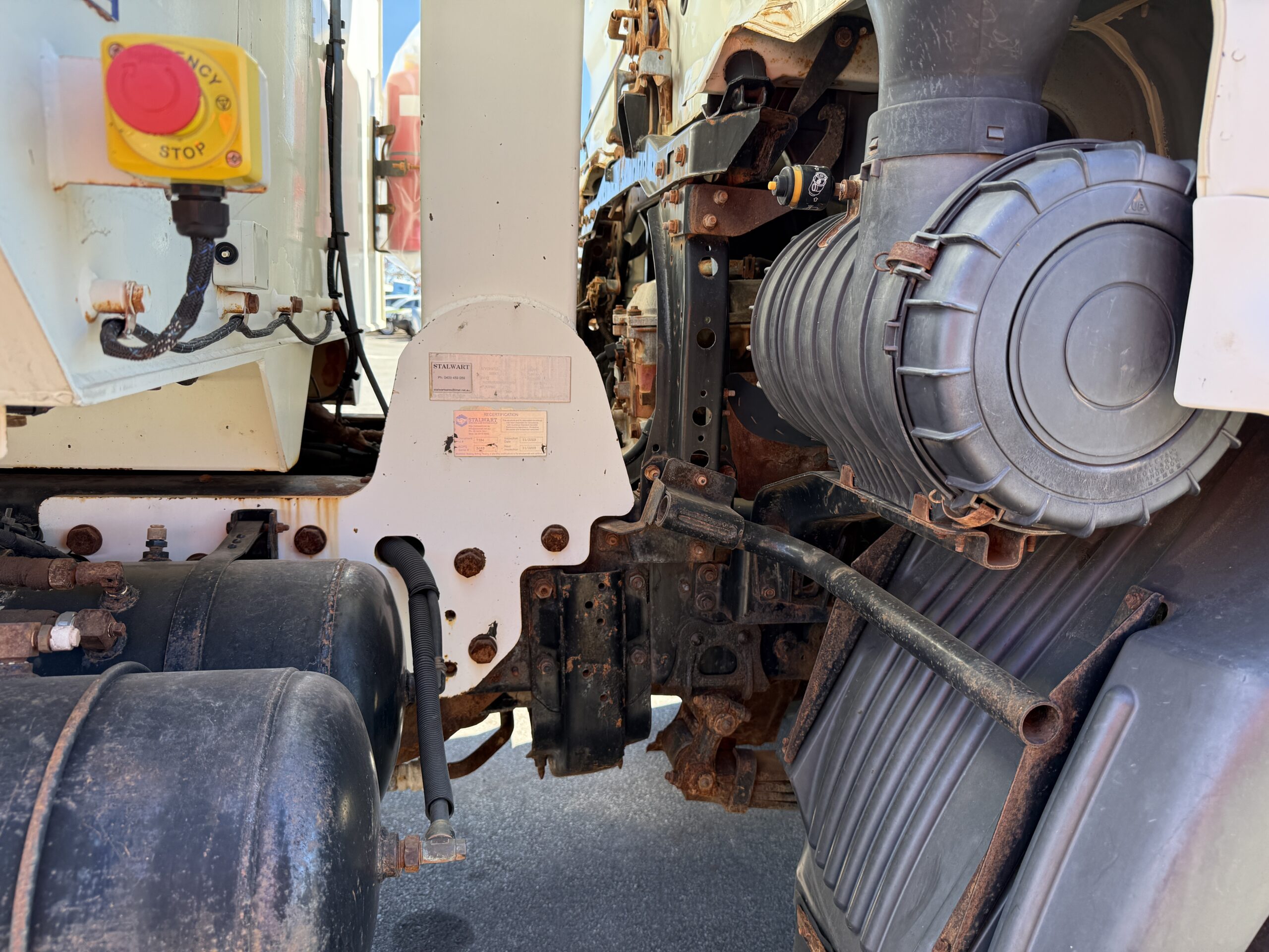 2010 HINO FM1J 6X4 SERVICE TRUCK